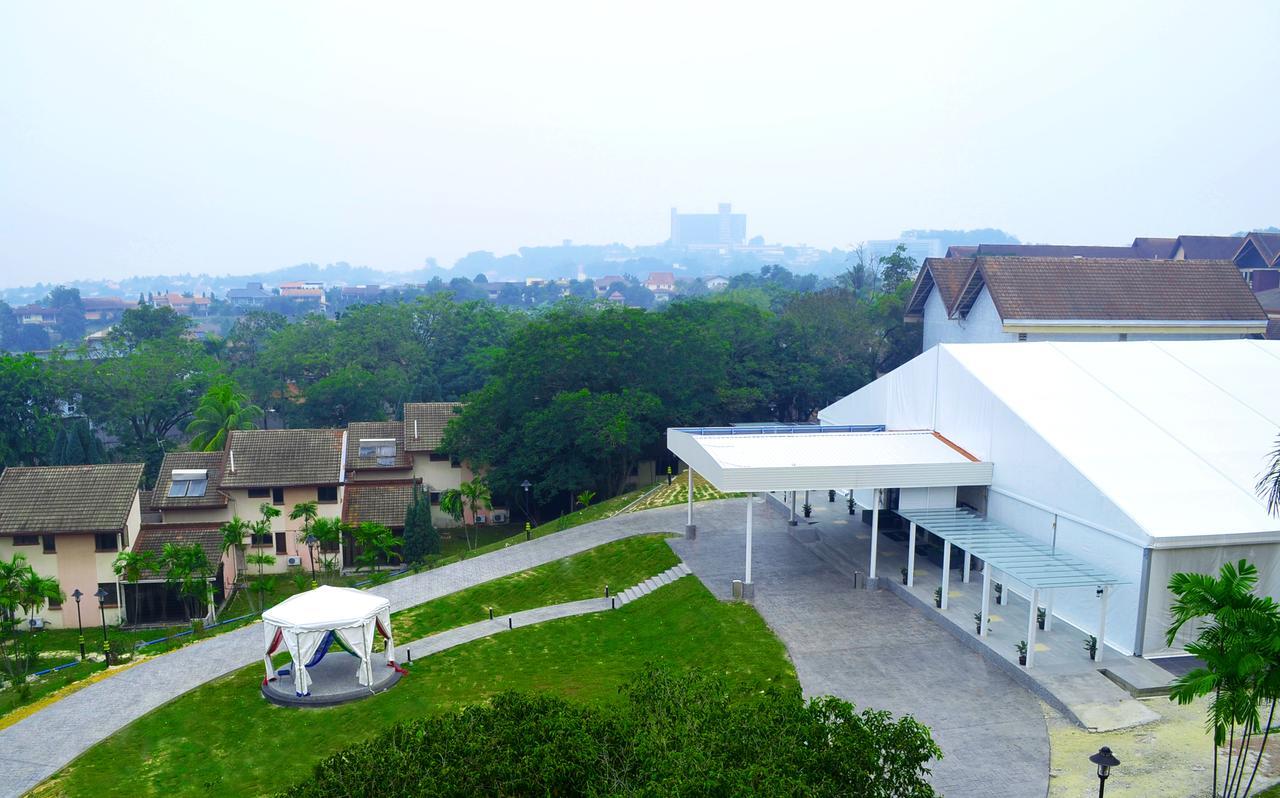 Intekma Resort & Convention Centre Shah Alam Room photo